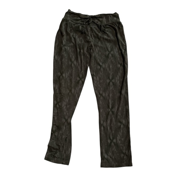 O'Neill Other - O'Neill Green Casual Pants with Elastic Waistband and Tapered Legs